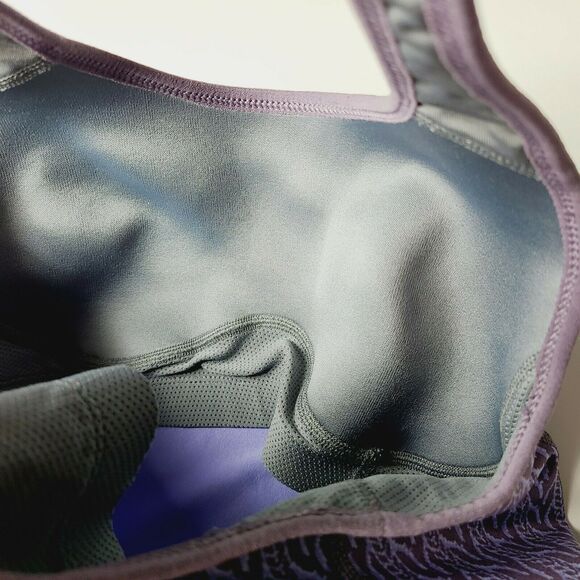 Women's NIKE DRI-FIT Size Small Athletic Top Shirt Padded Sports Bra Racerback - Picture 9 of 9